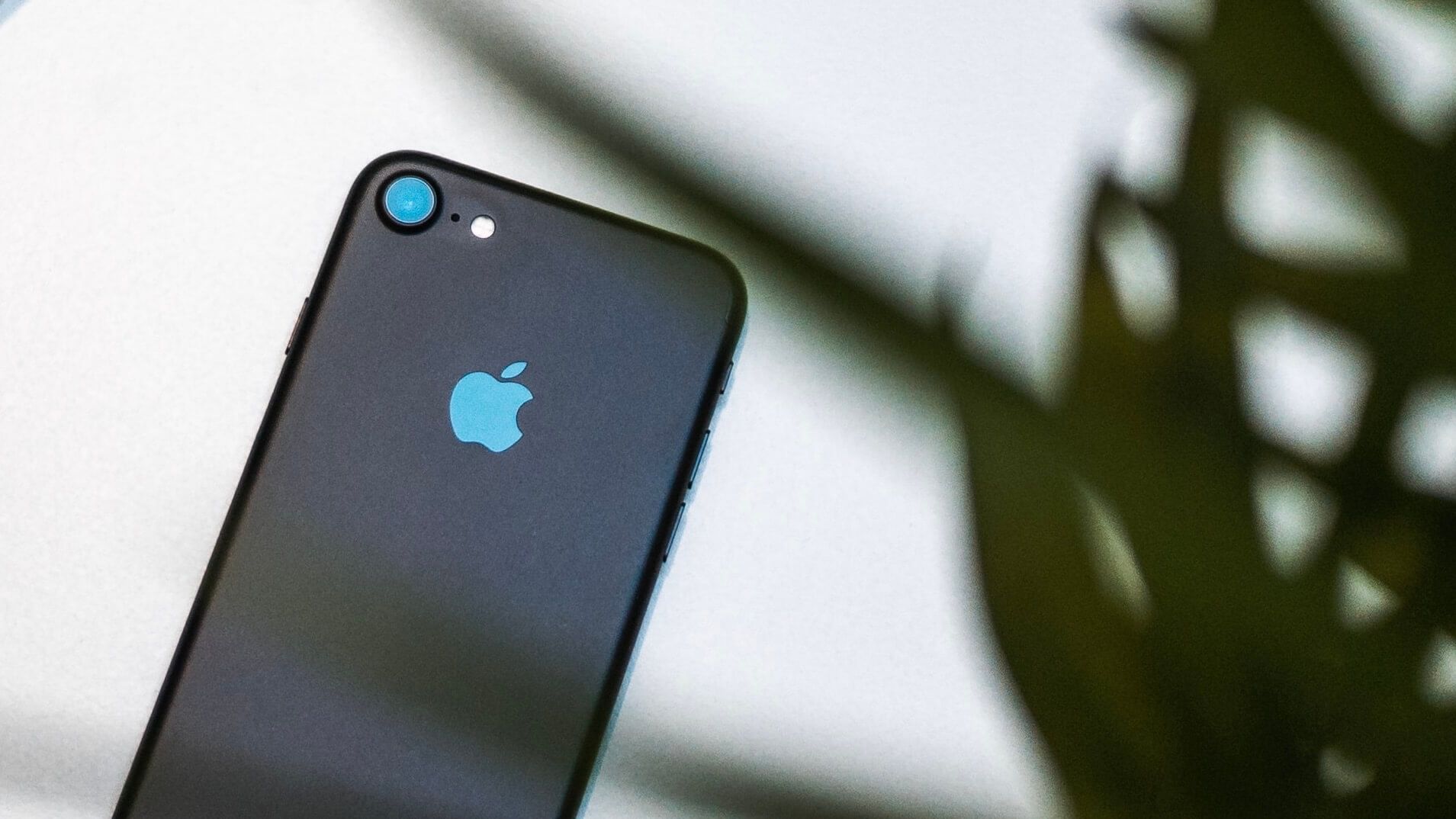 Apple iPhone 7 Apple iPhone 7