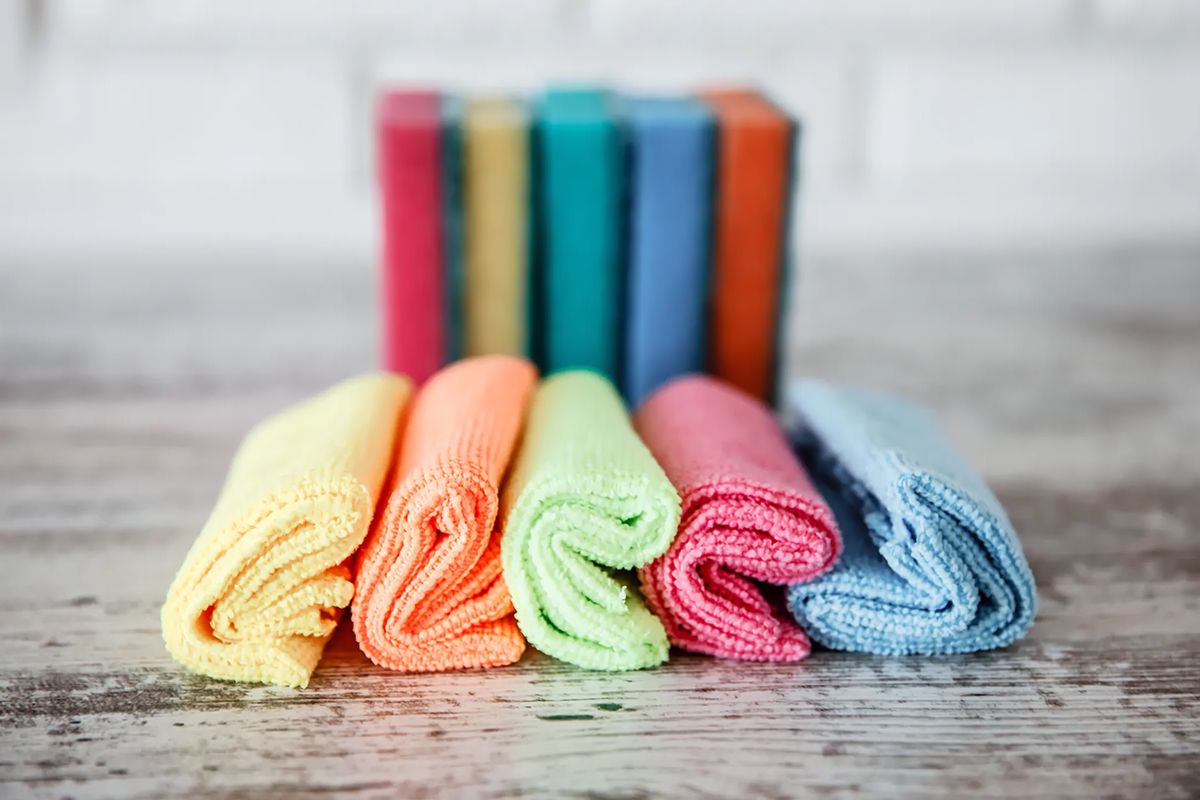 Utiliza un paño de calidad para mantener limpia la pantalla de tu Mac